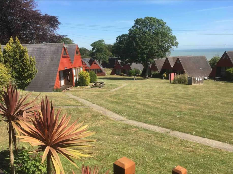 Villa Wow! Amazing Sea Views At Coastal Chalet In Kingsdown Park With Pool No 40 Exterior foto